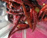 Foto del paso 2 de la receta: Salsa de chile de árbol asada