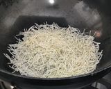 A picture of step 1 of Vermicelli-carrot kheer (semiya- gajar kheer).