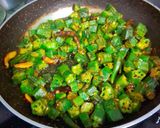 A picture of step 6 of Bhindi fry.