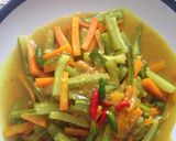 Foto langkah ke 5 dari resep Acar Masak Kuning (Timun & Wortel).