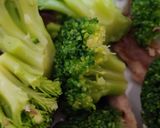 Foto del paso 3 de la receta: Ensalada tibia, brócoli, caballa, alubias