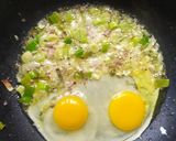 Foto langkah ke 2 dari resep Nasi Goreng Hong Kong.