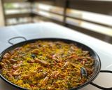 Foto del paso 3 de la receta Paella con preparado de marisco y verduras 🥘