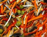 Pas rețetă Noodles cu legume și pui 🍜🥕🫒 4 fotografie