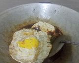 Foto langkah ke 4 dari resep Telur Ceplok saus Tiram.