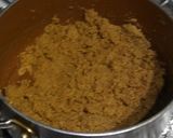 A picture of step 2 of Semolina/Rwa Halwa.