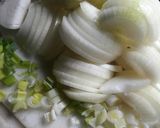 Foto del paso 1 de la receta: Tarta de cebolla y queso