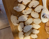 Foto del paso 1 de la receta: Torrijas de mi mamá😢
