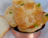 A picture of step 5 of Bread luchi.