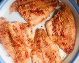 Hình bước làm 2 của món Khô cá điêu hồng