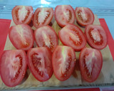 Foto del paso 6 de la receta: Pizza de pepperoni con una salsa de tomate casera