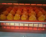 Foto langkah ke 4 dari resep Kue Sagu Keju Ekonomis.