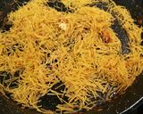 Foto del paso 5 de la receta: Fideuá, con alioli y fideo n°2