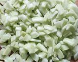A picture of step 1 of Snake gourd white gravy.