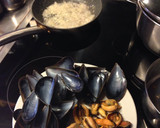 Foto del paso 1 de la receta: Mejillones rellenos acompañados de allioli