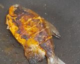 Foto langkah ke 4 dari resep Ikan bawal bakar.