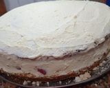 Foto del paso 7 de la receta: Torta de Frutillas con Chantilly🍓🍓🍓🍓😍😍😍🍓🍓🍓🍓