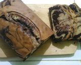 Foto langkah ke 9 dari resep Chocolate marble cake.