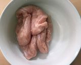 Foto langkah ke 1 dari resep Chicken Stroganoff.