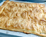 Foto del paso 4 de la receta: Tarta hojaldrada de manzana con nueces y pasas caramelizadas