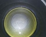 A picture of step 2 of Yellow rice with sauce.