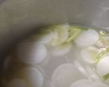 Foto langkah ke 5 dari resep Soto Bandung Lobak.