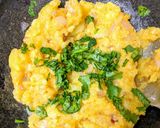 A picture of step 4 of Aloo chokha.