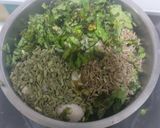 A picture of step 2 of Chia seeds mint lemon drink.