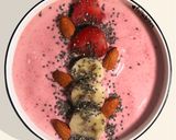 Foto langkah ke 3 dari resep Banana Strawberry Smoothies.