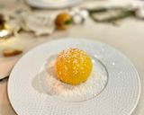 Une image de l'étape 20 de Boule Coco, cœur coulant Mangue & biscuit joconde.