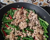 Foto langkah ke 3 dari resep Tumis Kacang Panjang dengan Ayam Cincang dan Pete.