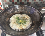 Foto langkah ke 2 dari resep Telur Dadar Sawi Hijau.