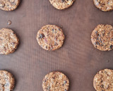 Foto del paso 4 de la receta: Galletas de avena y ciruelas pasas sin azúcares agregados 🍪 2 ingredientes ♑ sin balanza