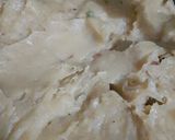 A picture of step 1 of Maakhandi halwa.