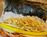 Foto langkah ke 5 dari resep Kimbap (Korean Seaweed Rice Roll).