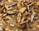 Une image de l'étape 2 de Poêlée de champignons shiitake à la crème et poitrine de porc.