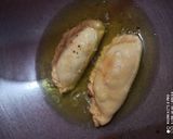 खोया की चाशनी वाली गुजिया (khoya ki chasni wali gujiya recipe in Hindi) रेसिपी चरण 3 फोटो