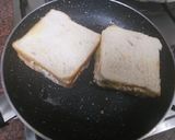 A picture of step 5 of Chicken & veg mayonnaise cheese sandwich.