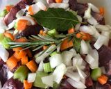 Foto del passaggio 1 della ricetta Ragu’ bianco di cinghiale