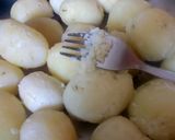 A picture of step 4 of Kashmiri Dum Aloo.