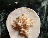 A picture of step 8 of Paneer momos.