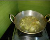 A picture of step 3 of Mix daal pakode.