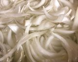 Foto del passaggio 1 della ricetta Cipollata siciliana (cipuddata)