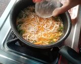 A picture of step 4 of Veg Thupka.