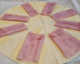 Foto del paso 2 de la receta: Croissant de jamón York y queso mozzarella