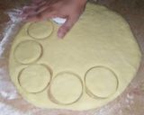 A picture of step 2 of Chocolate filled donut buns.