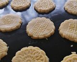 Gambar langkah 5 resipi Biskut Marjerin.