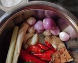 Foto langkah ke 1 dari resep Ayam Suwir Khas Bali.