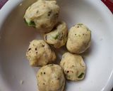 A picture of step 6 of Chilli cheese potato balls.