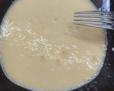 Фото кроку 1 до Яичница с помидорами и сыром.